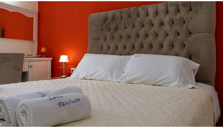 Pantheon Hotel - NR, Закинф